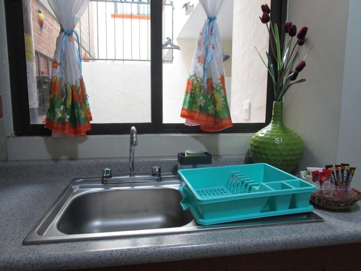 Casa Palmera: Cuernavaca Oasis with Pool and Home Office Amenities Emiliano Zapata  Exterior photo